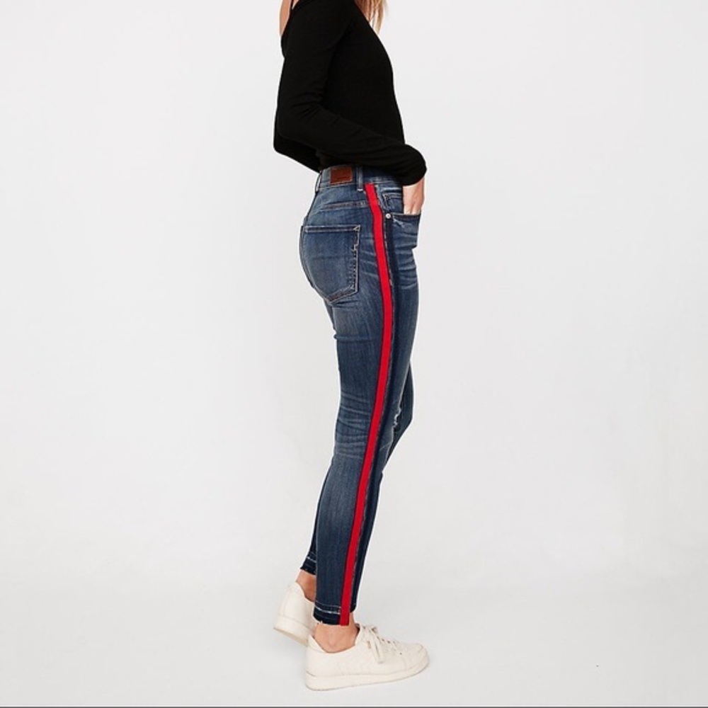 Cropped Express jeans with red stripe